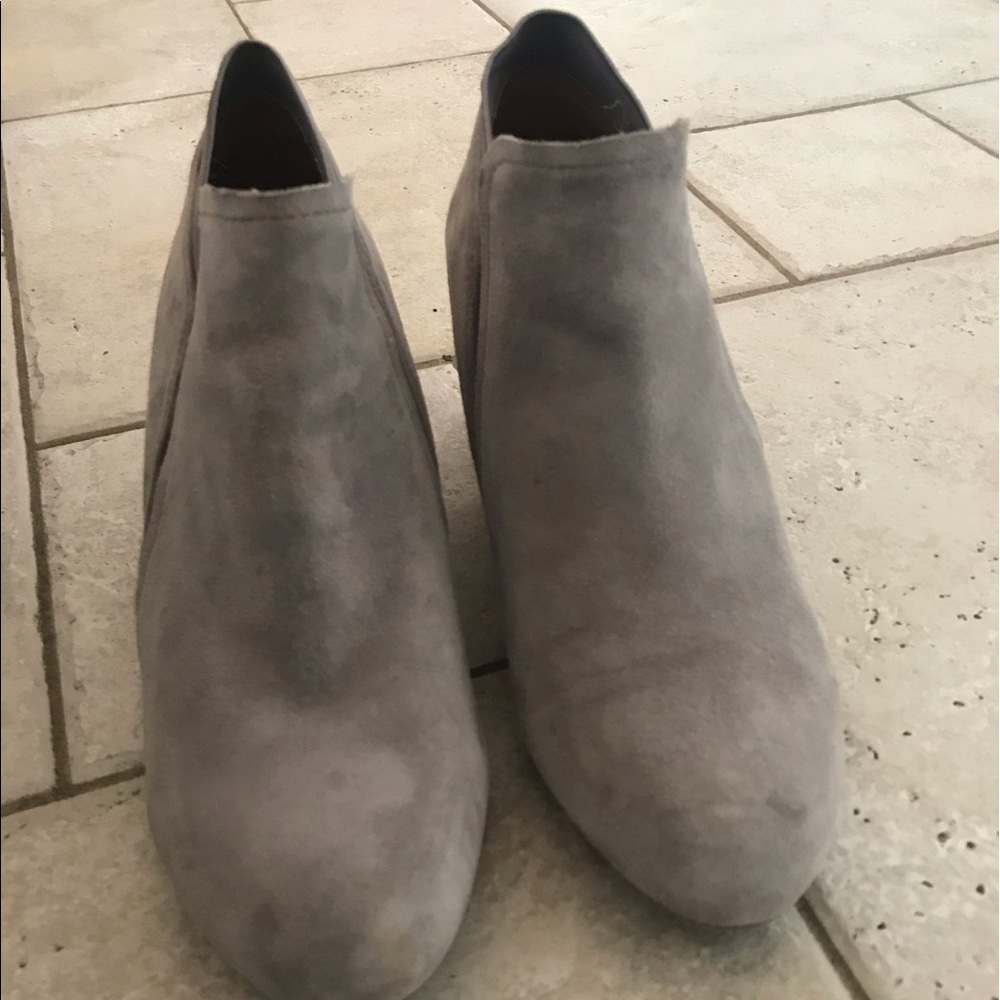 Kenneth Cole Gentle Souls Gray Boots